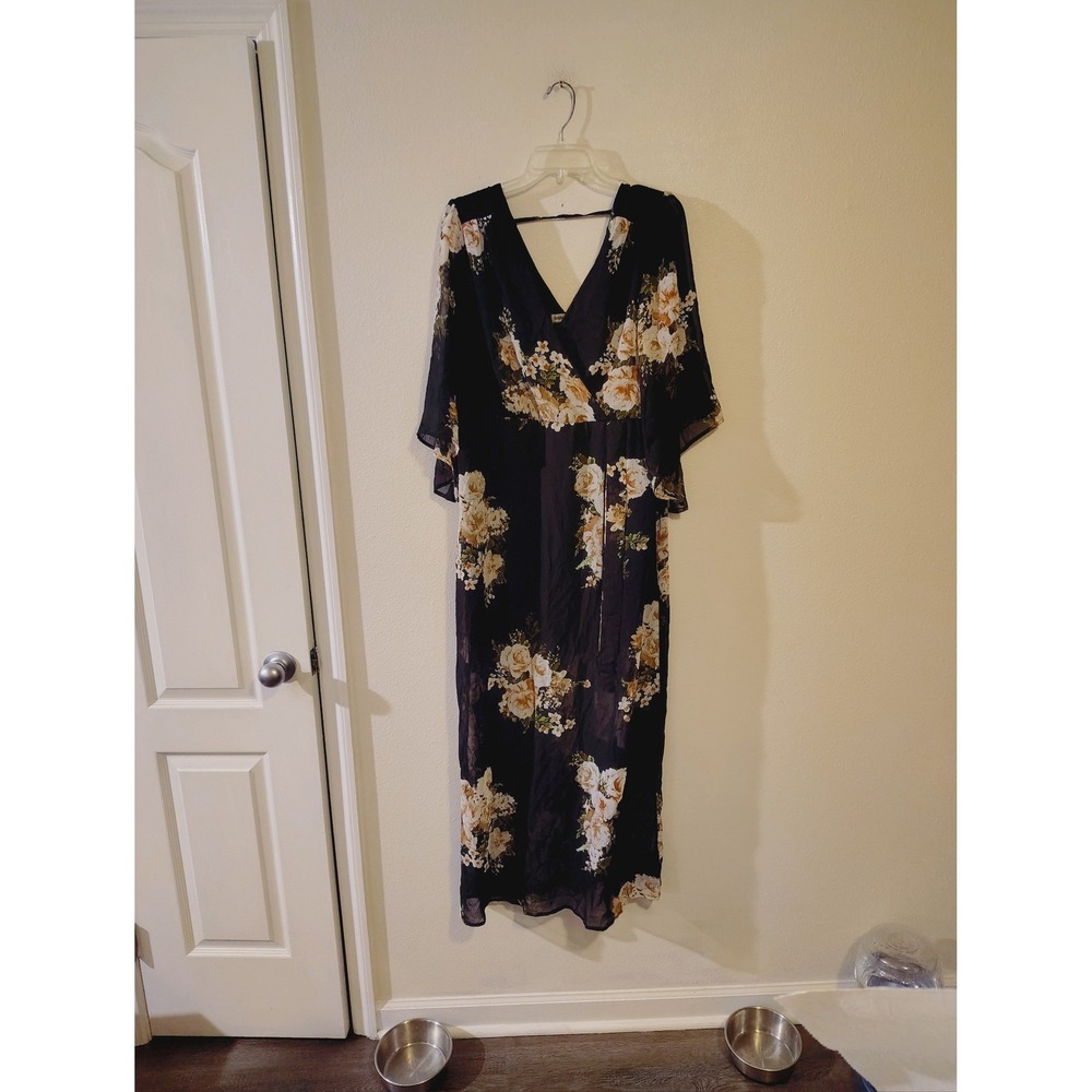 Bailey Blue Floral Maxi Large Black Cream V-Neck Flutter Sleeve Rose